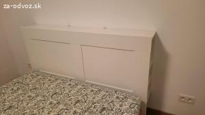 Čelo postele