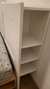 Čelo postele