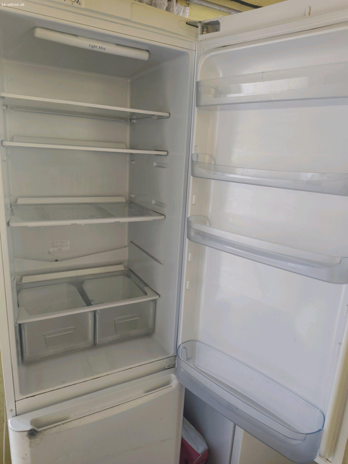 Chladnicka s mraznickou