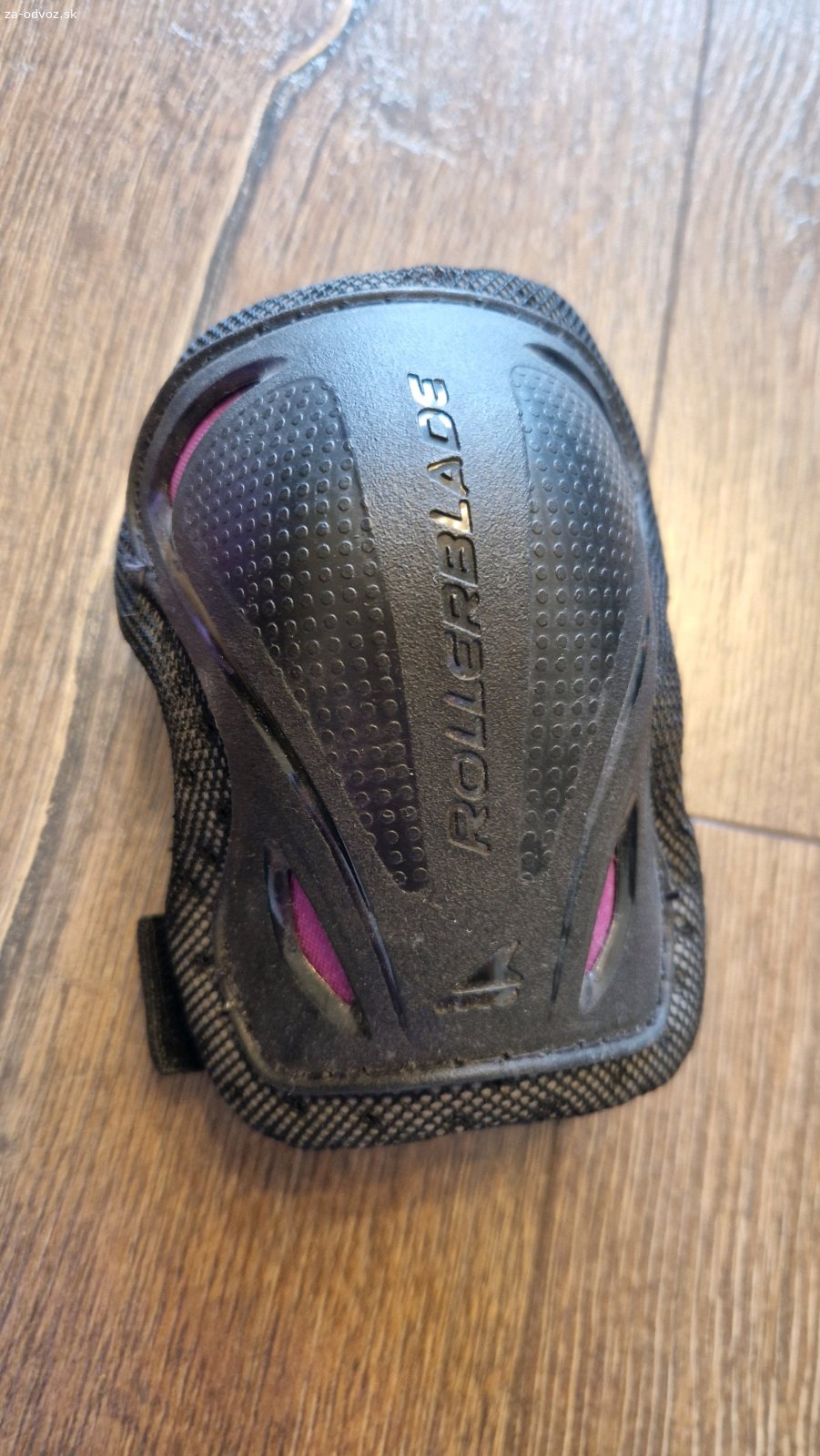 Chranice na ruky a lakte. Darujem chranice na korculovanie znn. Rollerblade na lakte a dlane. 1x pouzite. Velkost L, sedi aj na tenke ruky.