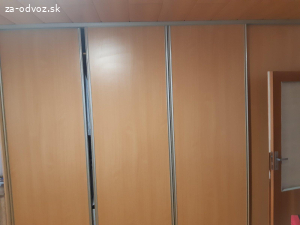 Darujem 2x vstavanú skriňu + 2x skriňu do predsieň