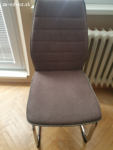 Darujem 4ks jedalenskych stoliciek