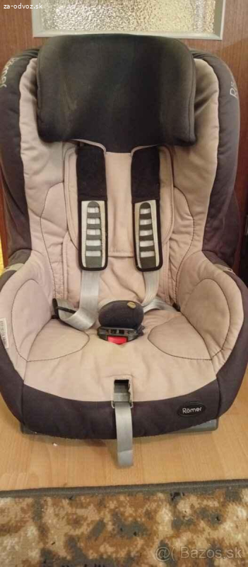 Darujem autosedačku