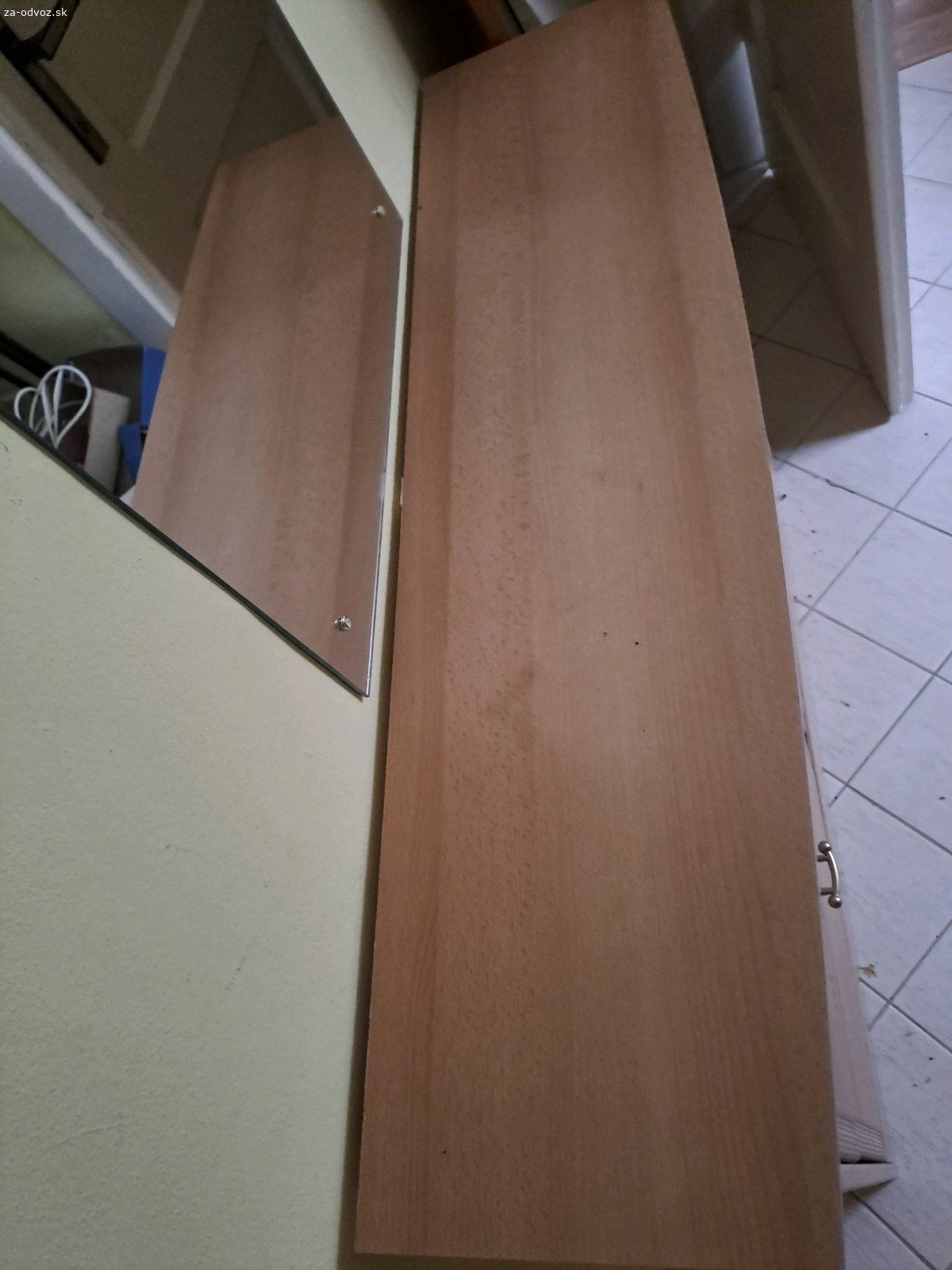 Darujem botnik. Darujem botnik.
š. 109 cm
h. 29 cm
v. 82 cm.

osobny odber bratislava raca
piste mail/whatsapp
