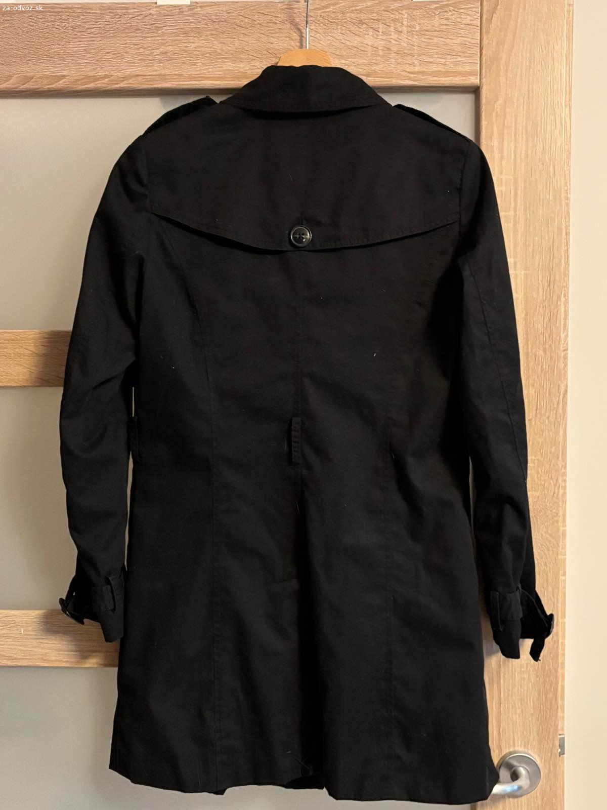 Darujem damsky prechodny kabat