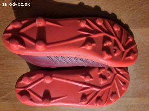Darujem detské kopačky, veľ 34 z Decathlonu