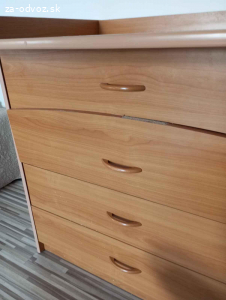 Darujem detsku skrinku s prebalovacim pultom