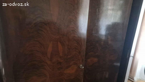 Darujem drevené skrine