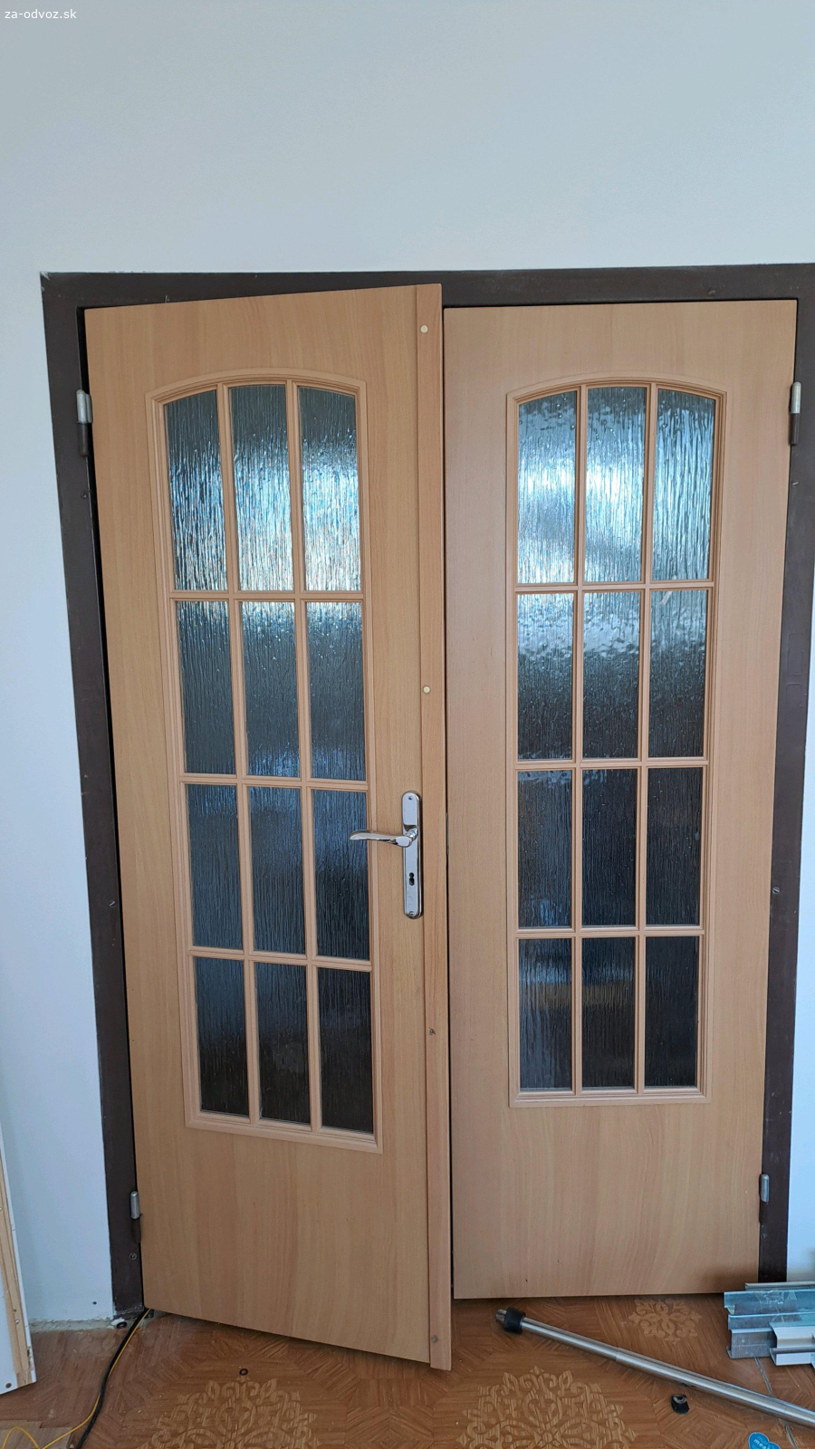 darujem dvere, zarubne , zrkadlá
