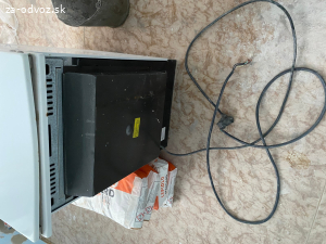 Darujem elektrický sporák s 4 platničkami