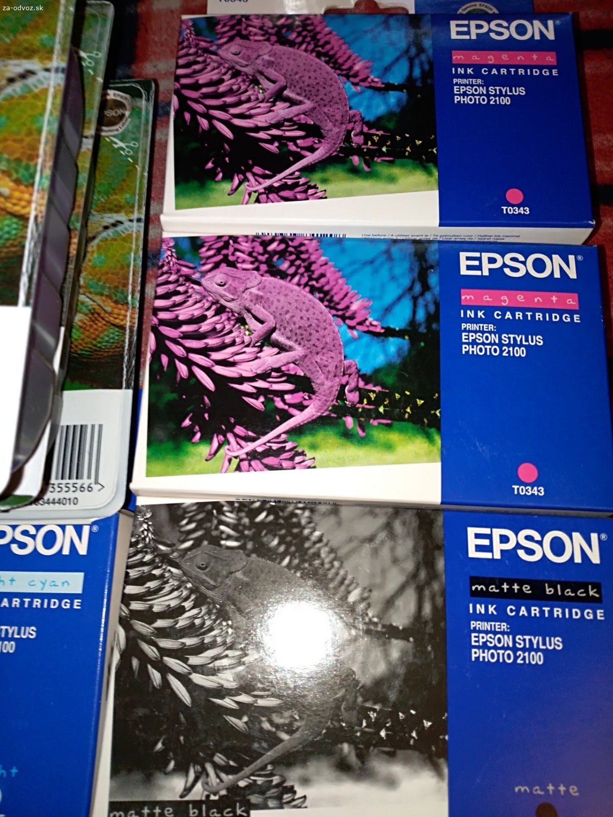 Darujem farby do epson tlaciarne. Farby pre tlaciaren epson stylus 2100 ,su starsie rok 2007 a 2009 neotvorene23 ks, ,jedna je hp 304 otvorena(ale mala by byt nepouzita aj ta).  Možem priniest do nz.