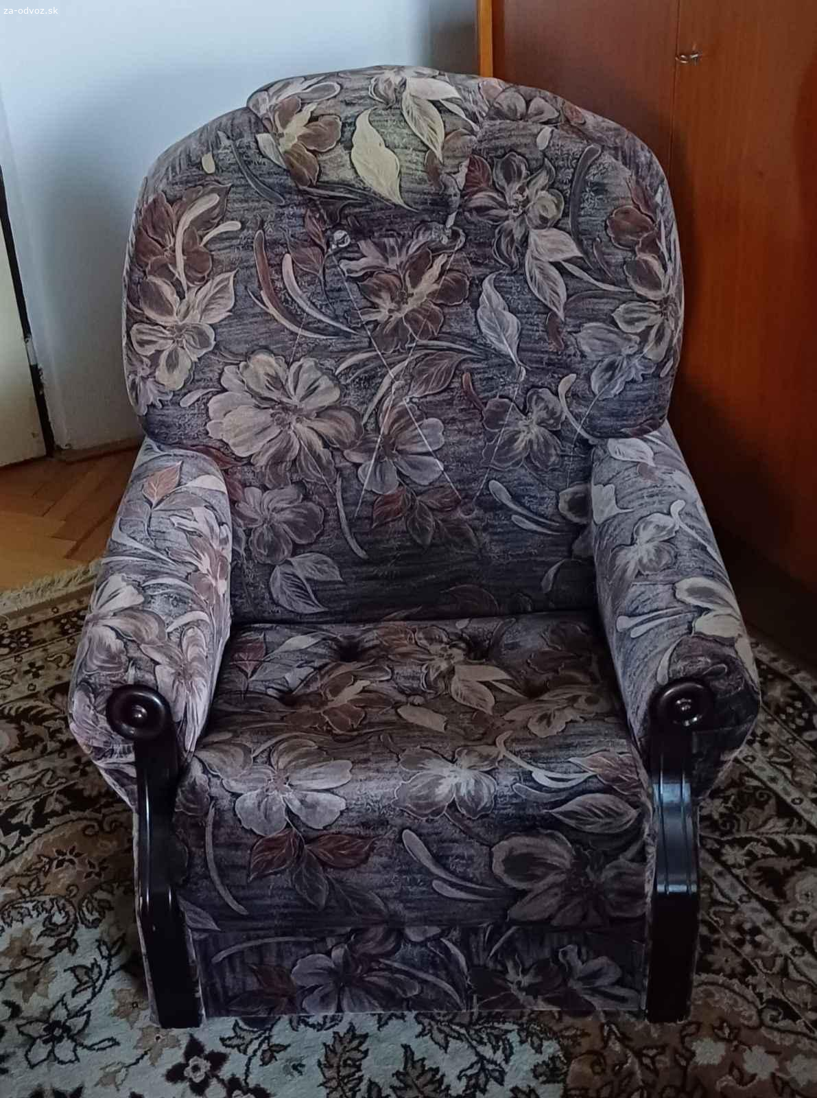 Darujem gauč a kreslá. Darujem gauč a kreslá za odvoz. Osobný odber v Michalovciach.