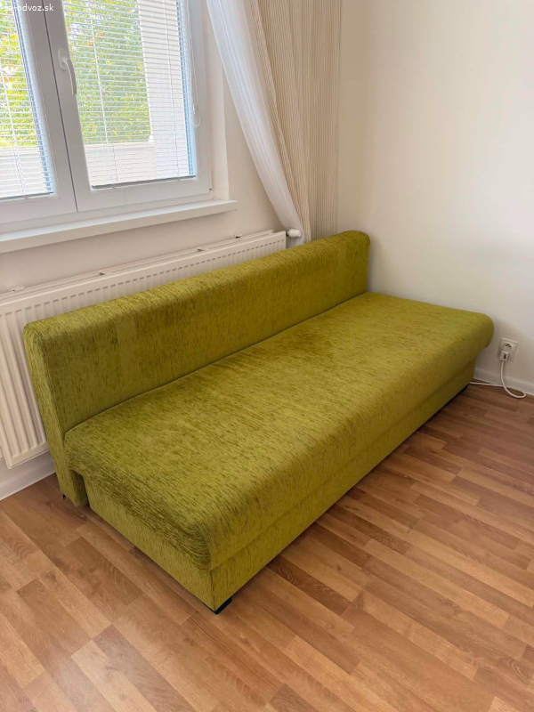 Darujem gauč, rozkladací a s úložným priestorom