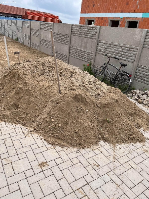 Darujem  hlinu, zeminu za odvoz