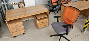 Darujem kancelárske stoly, stoličky a šuplíky