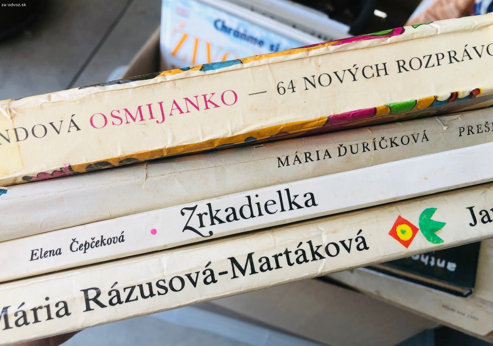 Darujem knihy za odvoz. Prevazne detske knihy, par dospelych, v nalezovom stave.