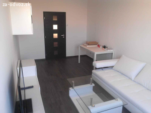 Darujem konferenčný stolík biely so sklom