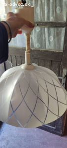 Darujem luster a garnižu