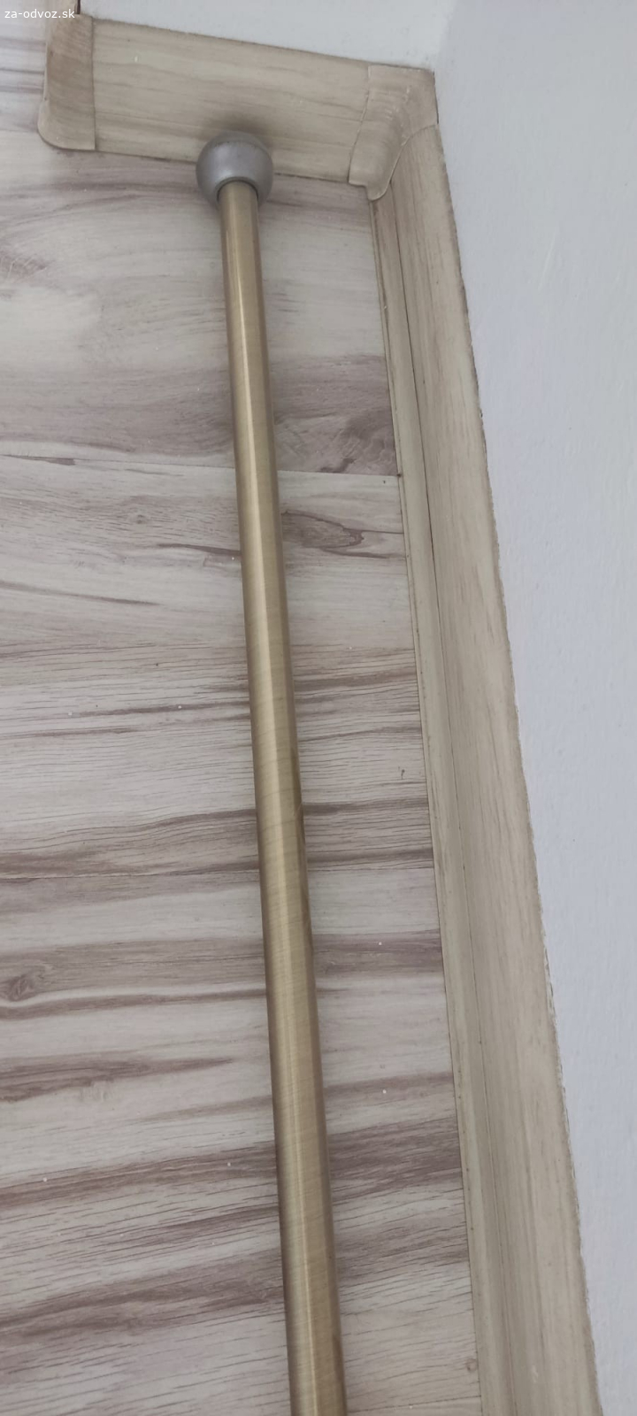 Darujem luster a garnižu