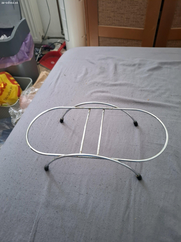 darujem misky a stojan