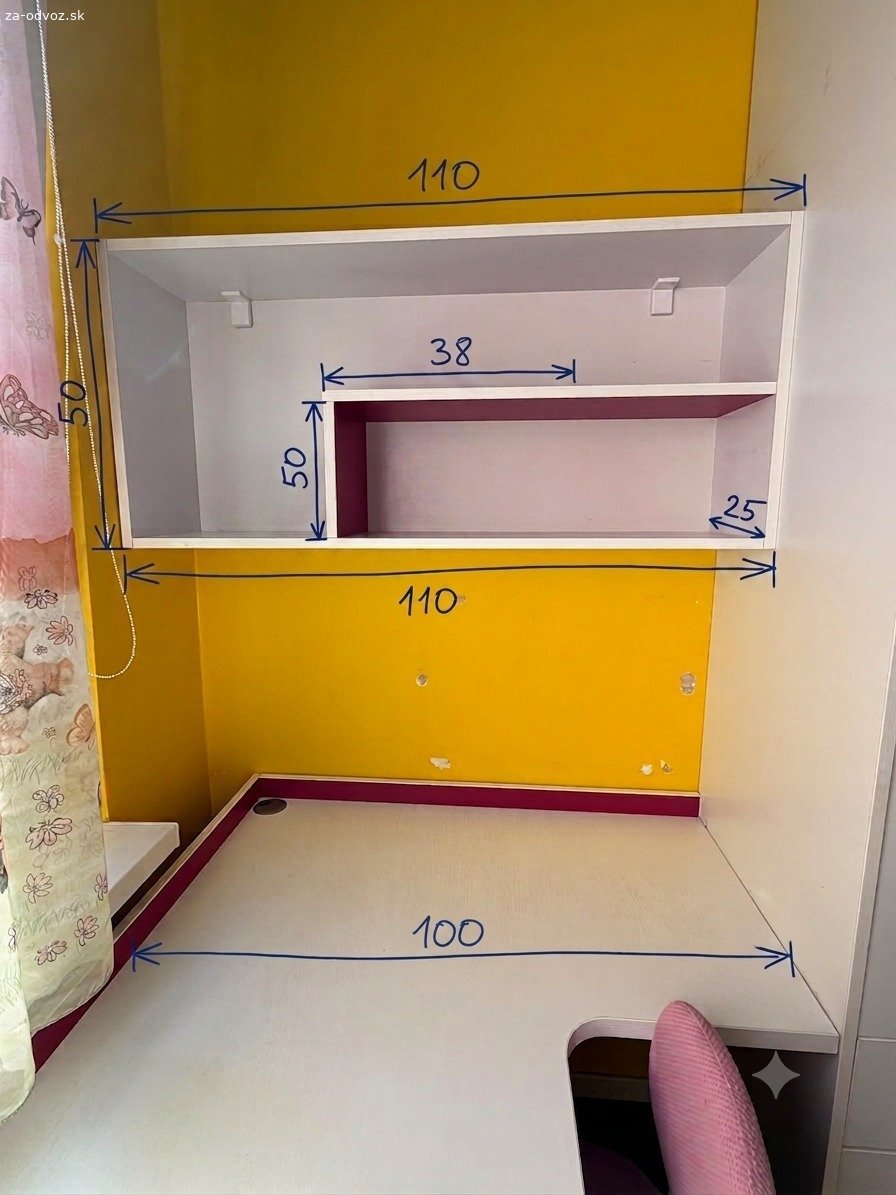 Darujem nábytok do detskej izby. Nábytok bol vyrobený na mieru, do panelákovej izby s rozmermi 3,75 m x 2,52 m.
Kvalitný, moderný a nadčasový nábytok vo veľmi dobrom stave. Vhodný pre 1- 2 deti.

Skriňa – je rozdelená na 3 časti, poskytuje dostatok priestoru na oblečenie, vešanie a skladovanie. Obsahuje police, vešanie aj zásuvky.
Stôl – rohový pracovný stôl s úložnými zásuvkami. Poskytuje dostatok priestoru pre každého školáka. Obsahuje otvor na káble.
Polica – závesná polica na knihy
Poschodová posteľ so schodíkmi – kvalitná poschodová posteľ so schodíkmi, ktoré poskytujú dostatočné úložné priestory na hračky alebo oblečenie. Posteľ obsahuje aj zábranu. Rozmer matraca je 90x200 cm. Nosnosť postele 100 kg. Pod poschodovú posteľ je možné umiestniť gauč, alebo ďalšiu posteľ.

Prednostne darujeme v komplete, po dohode aj jednotlivo. 
Iba osobný odber, nutné rozobrať a odviezť. Nie je možné zaslať kuriérom.
Bratislava - Dúbravka