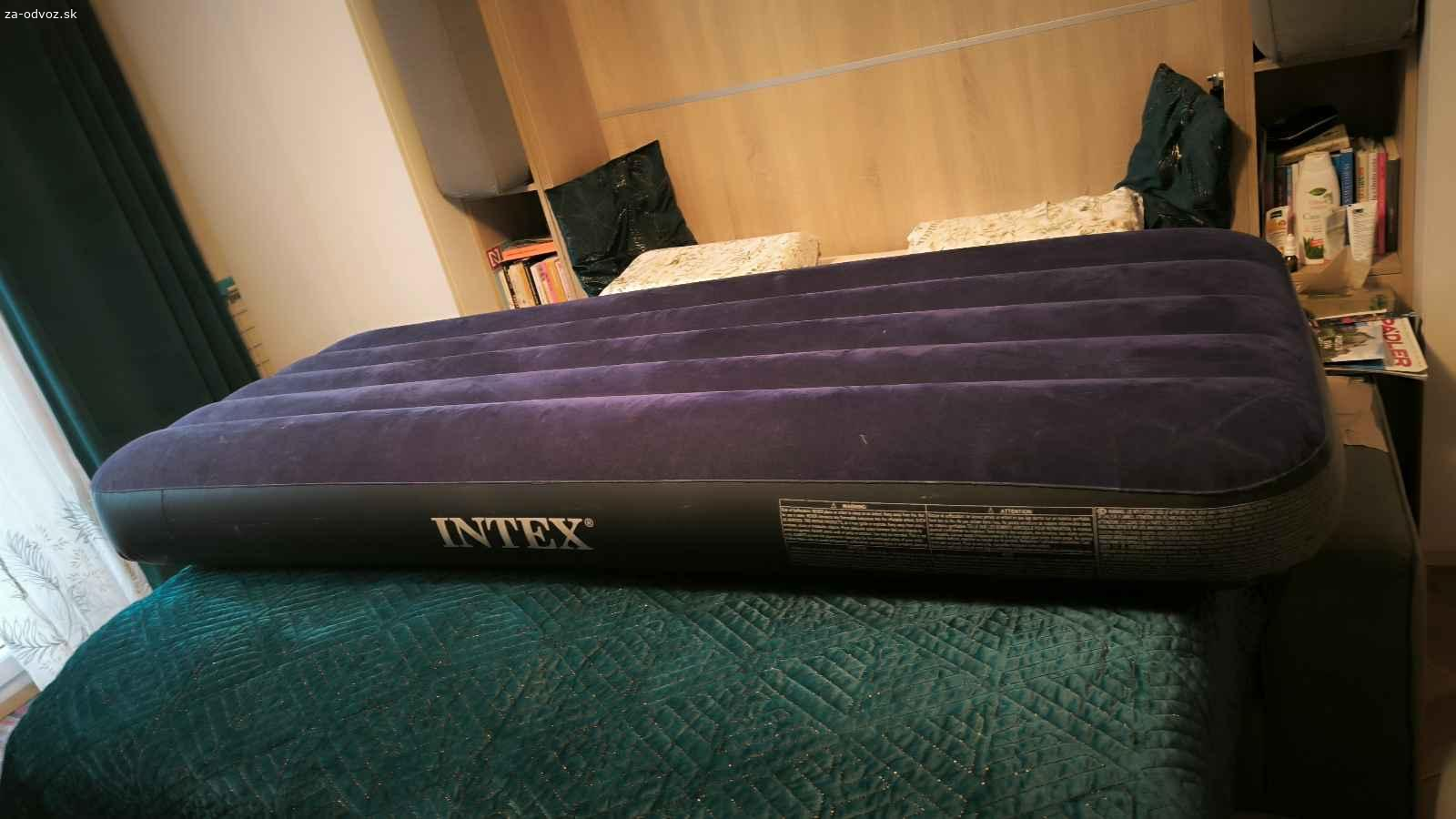 Darujem nafukovací matrac - prepúšťa vzduch. Darujem nafukovací matrac Intex za odvoz. Je potrebné si ho opraviť - niekde prepúšťa vzduch.