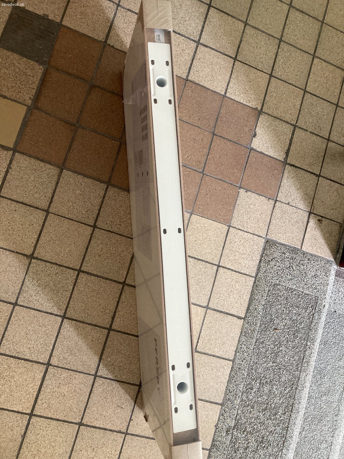 Darujem nástennú IKEA policu. Darujem bielu nástennú IKEA policu - neodbalenú.
Rozmery: 79 x 26 cm
Osobný odber - Bratislava-Staré mesto