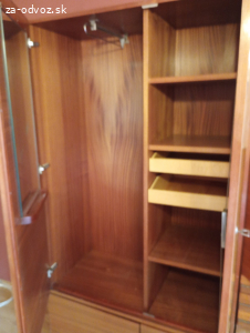 darujem obývaciu stenu