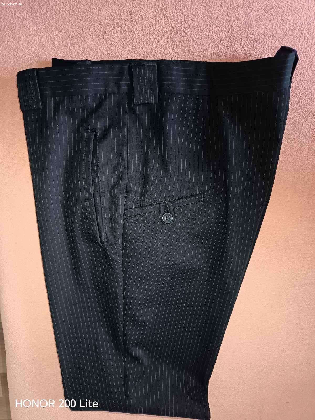 Darujem pánske nohavice kvalitné ZARA pas90cm.