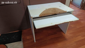 Darujem písací stolik