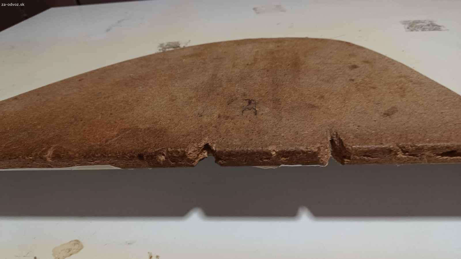 Darujem písací stolik