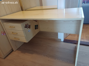 Darujem pisaci stolik