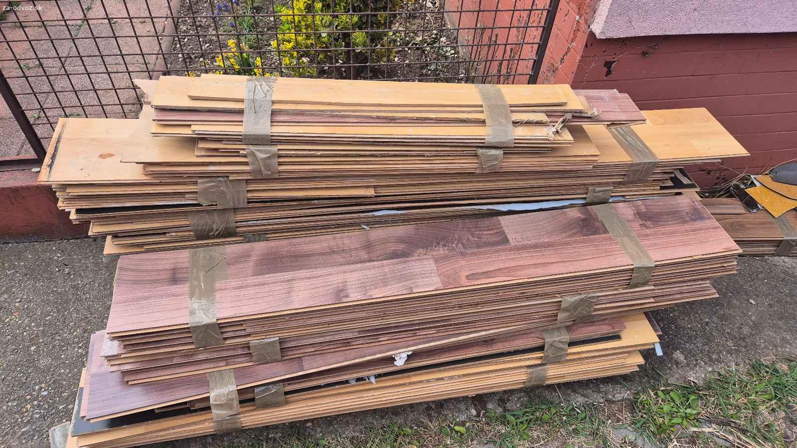 Darujem plavajucu podlahu a linoleum