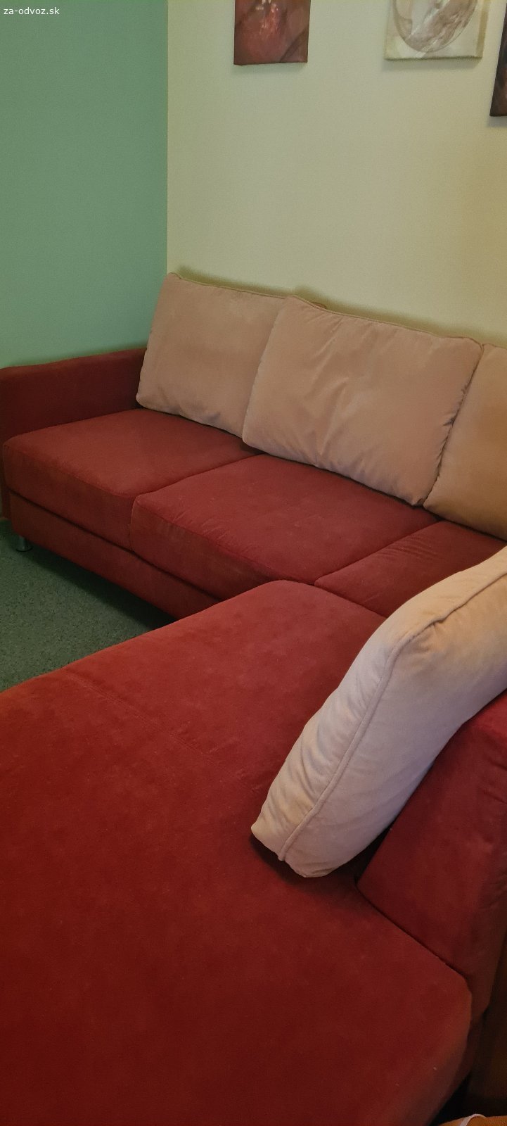 darujem rohovú rozťahovaciu sedačku. Darujem rohovú sedaciu súpravu
Parametre:
- rozmery: 228× 210 cm
- rozkladacia - plocha na spanie 200 × 140 cm
- praktický úložný priestor
- čalúnená aj zo zadnej strany
- pohodlné sedenie
- vhodná na príležitostné spanie
Sedačka je používaná, ale vo výbornom stave.
Ponúkam z dôvodu kúpy novej sedačky.
Nutný vlastný odvoz.
Prosim, kontaktujte ma cez sms, príp. whatsapp
