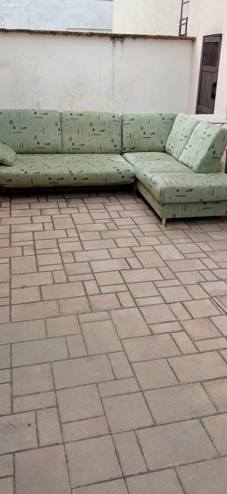 darujem rohovú sedačku. nepoškodená sedacia súprav