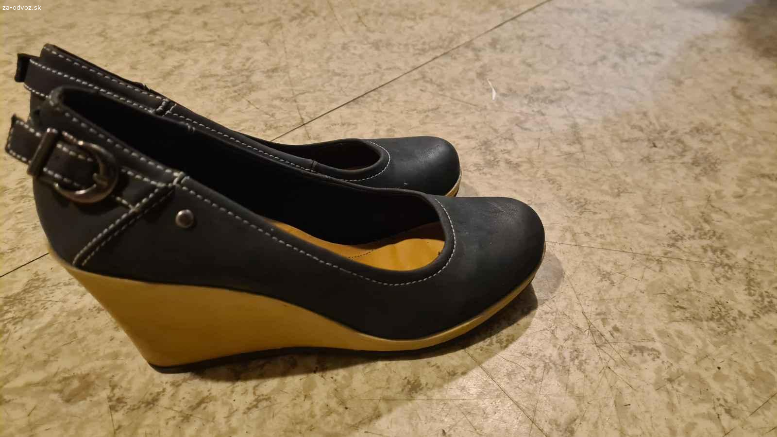 Darujem rôzne topánky