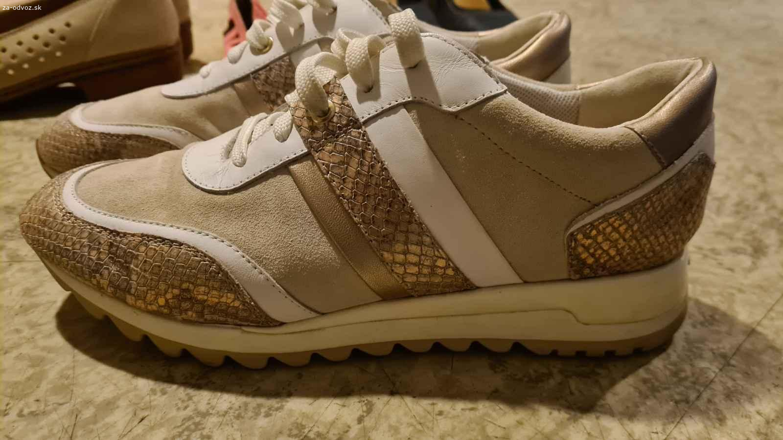 Darujem rôzne topánky