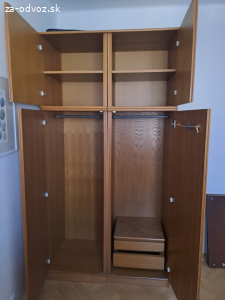 Darujem šatníkové skrine s nadstavcami
