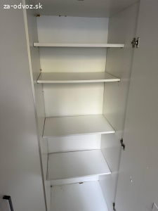 Darujem šatnikovú skriňu
