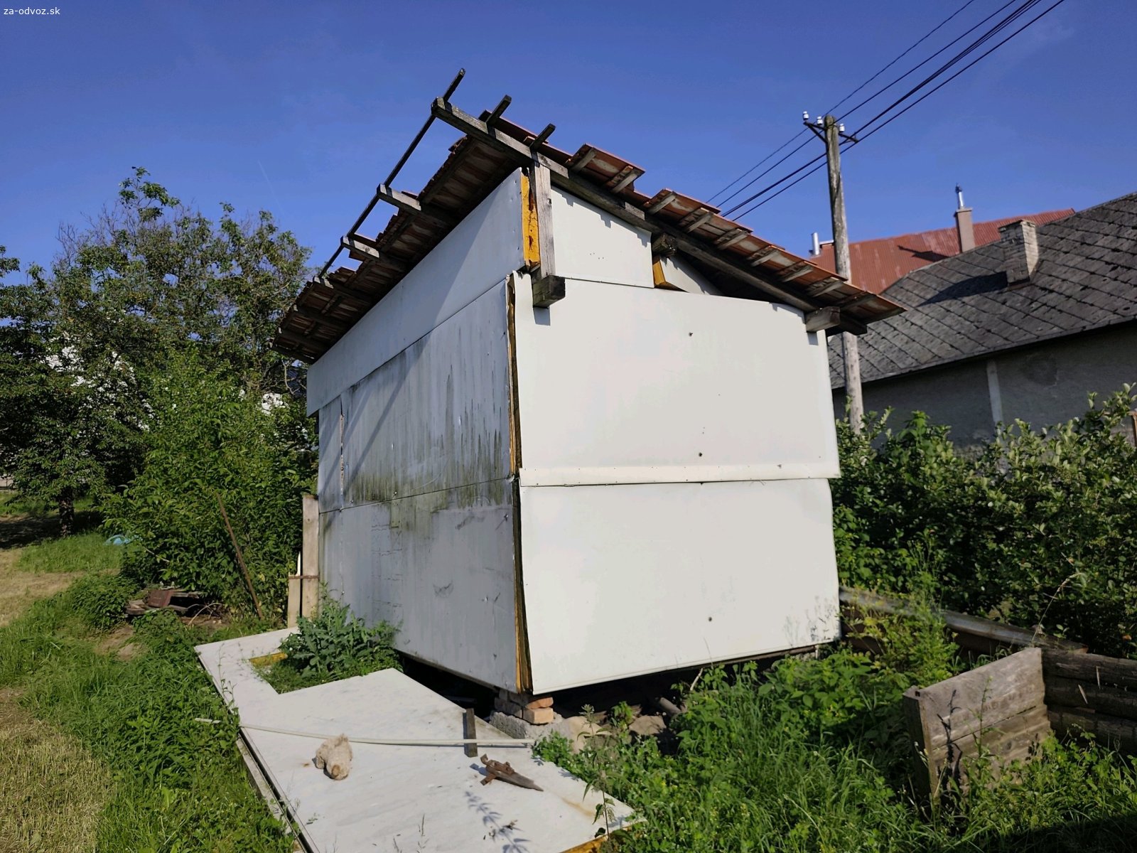 darujem sendvičovu búdu. darujem sendvičovu búdu cca 5/6 X3M