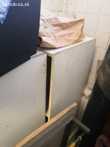 Darujem skrine za odvoz