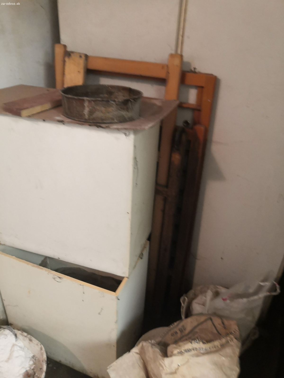 Darujem skrine za odvoz