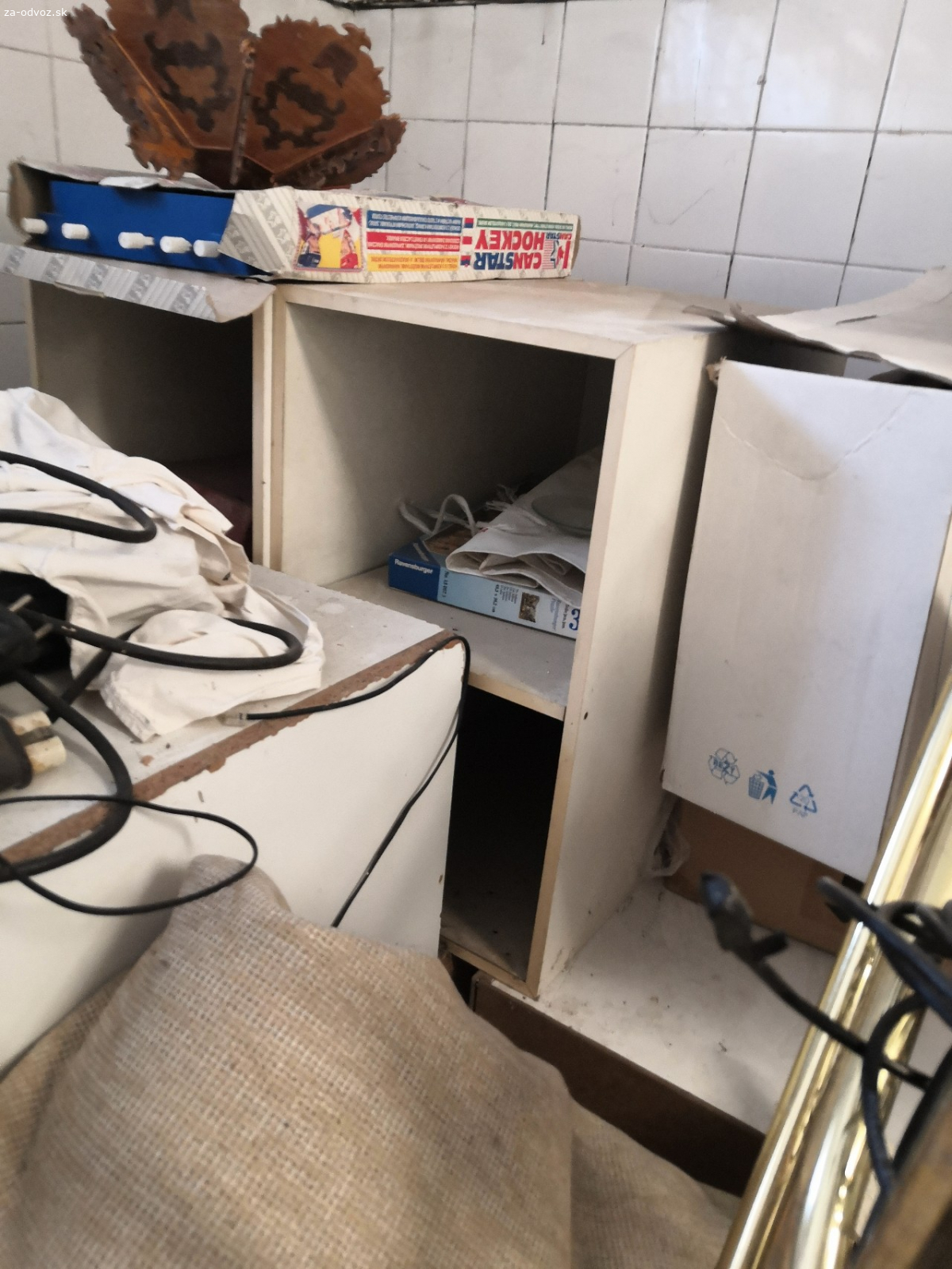 Darujem skrine za odvoz