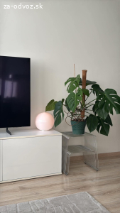 Darujem skrinku pod TV