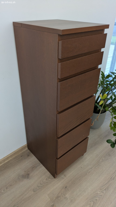 Darujem skrinku so zásuvkami