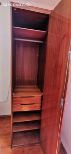 Darujem skrinu 50x60x205