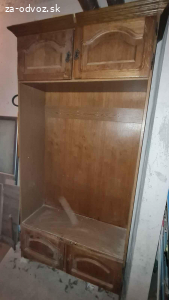 Darujem skriňu za odvoz.