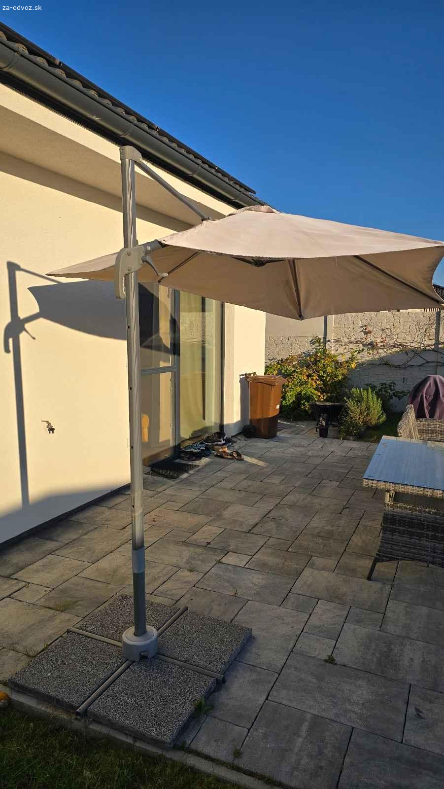 Darujem slnečník aj so zaťažením