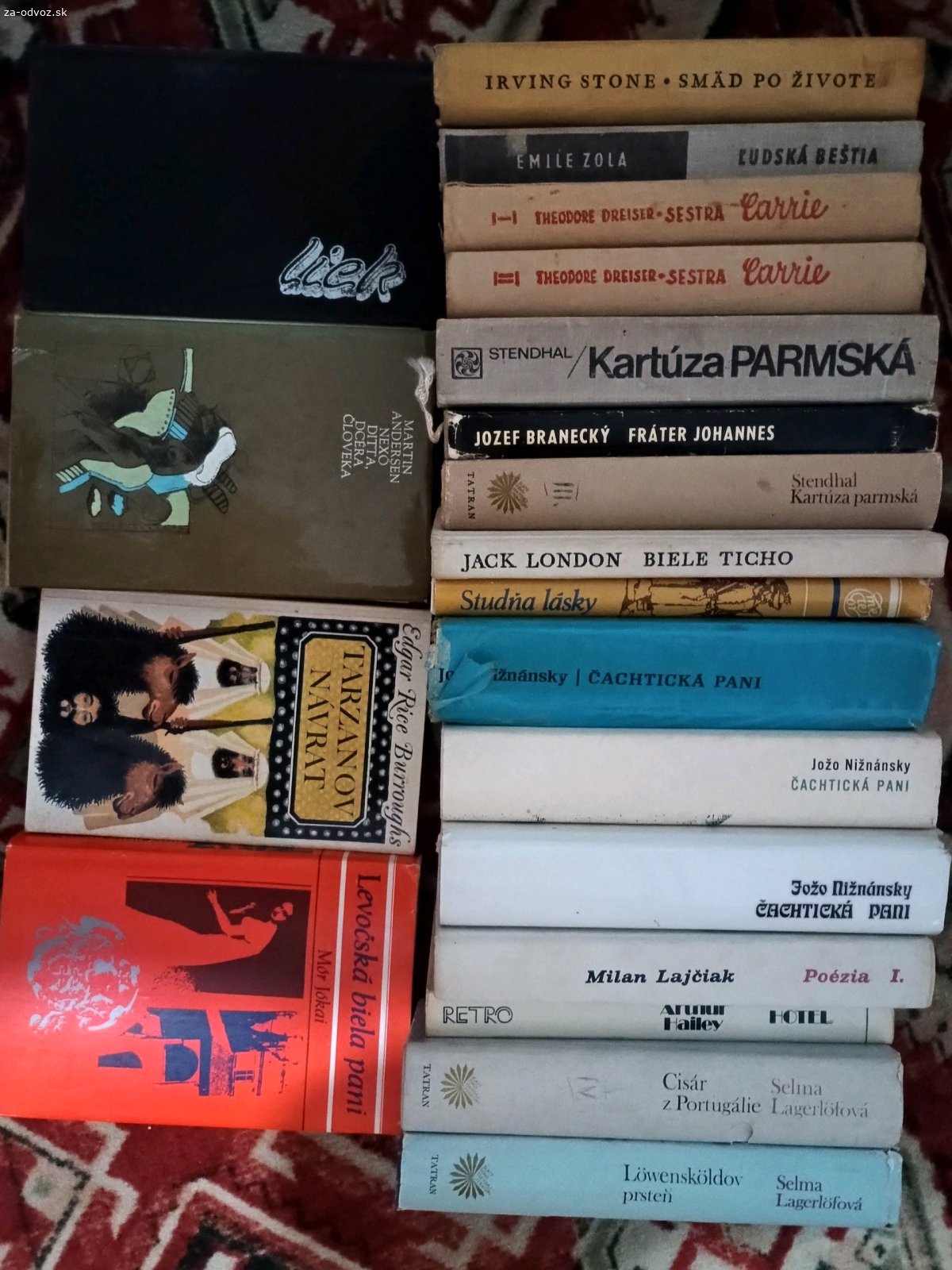 Darujem staršie knihy za odvoz. Darujem staršie knihy za odvoz, cca. 60 kusov. Osobný odber v obci Dvorany nad Nitrou. 
Neposielam poštou ani kuriérom.