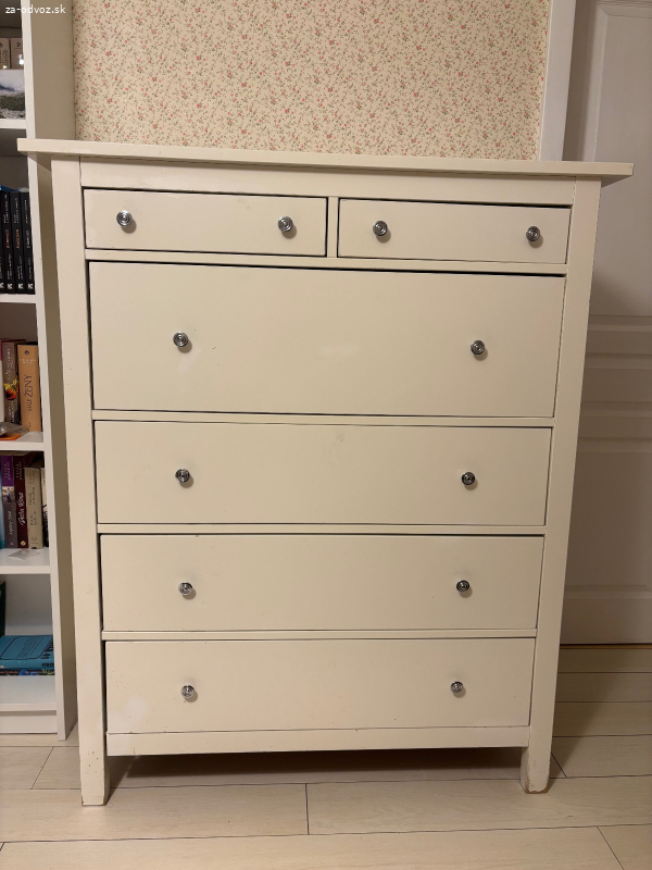 Darujem starsiu komodu IKEA Hemnes
